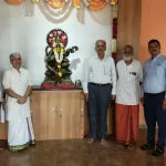 ಕುಮಟಾದ ಕೊಂಕಣ್ ವಿದ್ಯಾಸಂಸ್ಥೆಯಲ್ಲಿ ಶ್ರೀ ಮುರಳೀಧರ ಪ್ರಭು ಮತ್ತಿತರ ಗಣ್ಯರ ಜೊತೆ